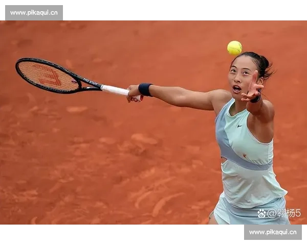 郑钦文：从青涩新人到网球赛场的崭露头角，背后的奋斗与梦想